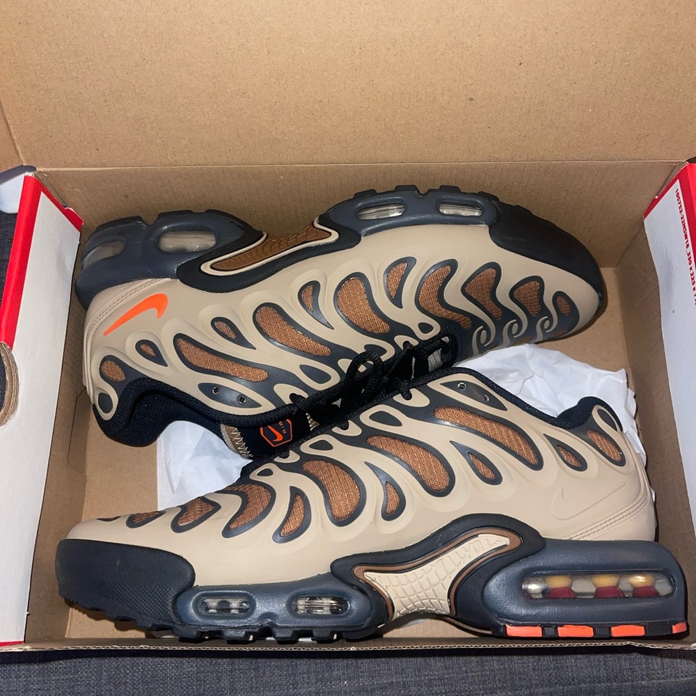 Nike Air Max Plus Tan and Black Sneakers